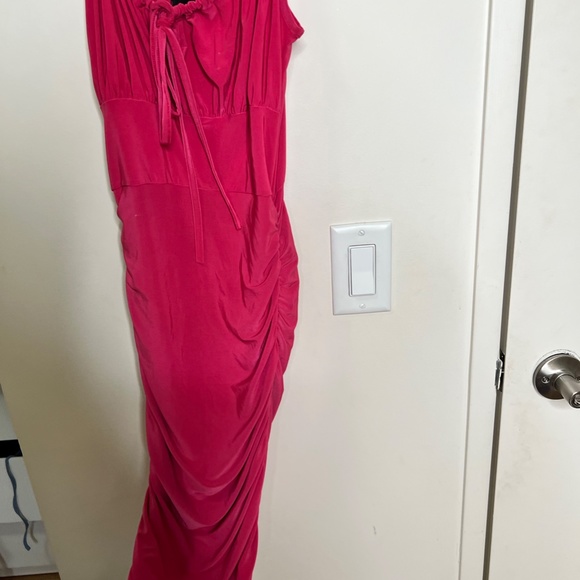 PRETTYLITTLETHING HOT PINK MIDI DRESS - Picture 2 of 2